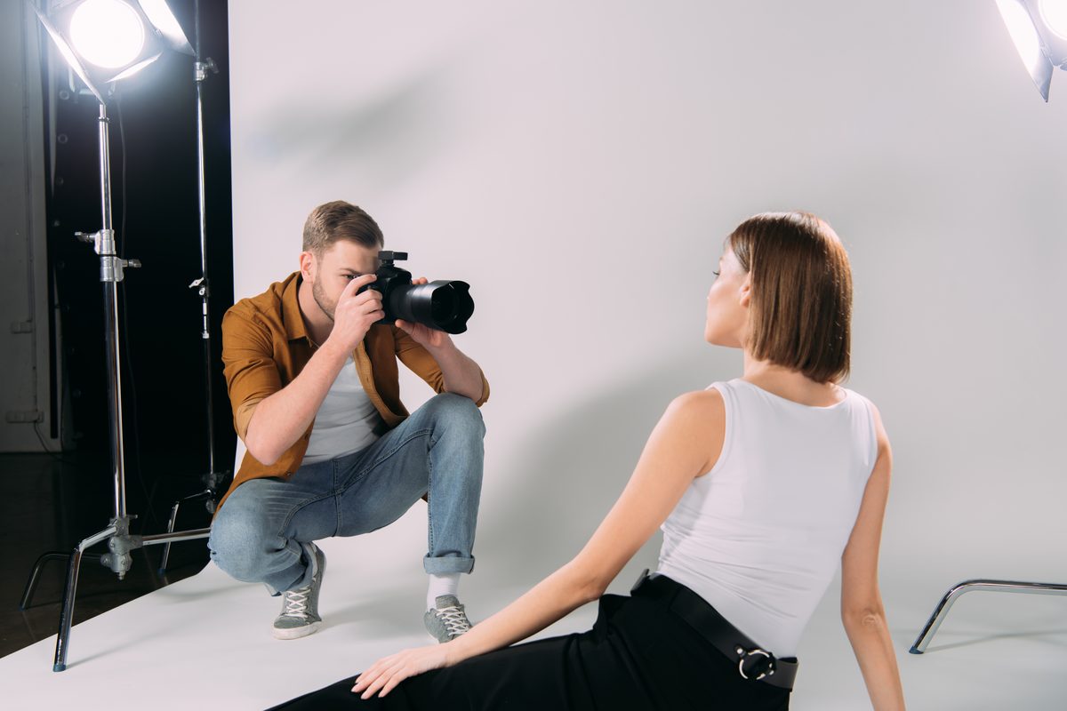 Godox TT600 vs Neewer 660 LED — Choosing Your First Studio Light