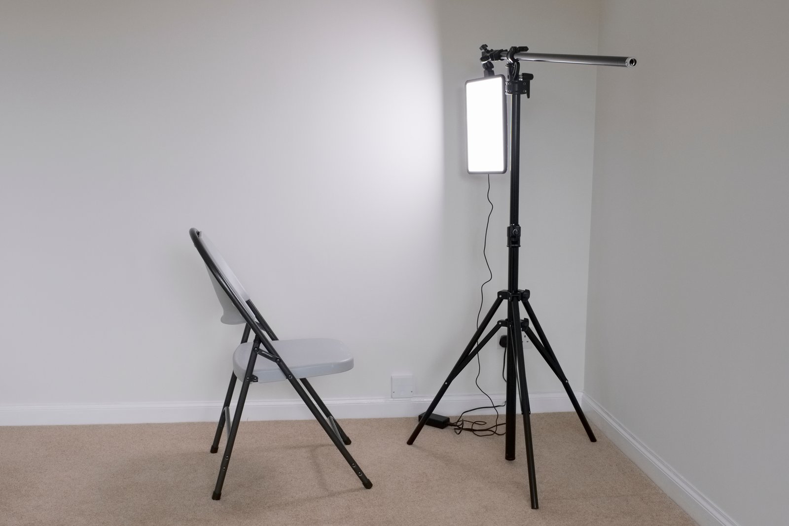 One Light Is Enough: How a Single Strobe Can Outwork a Five-Head Setup