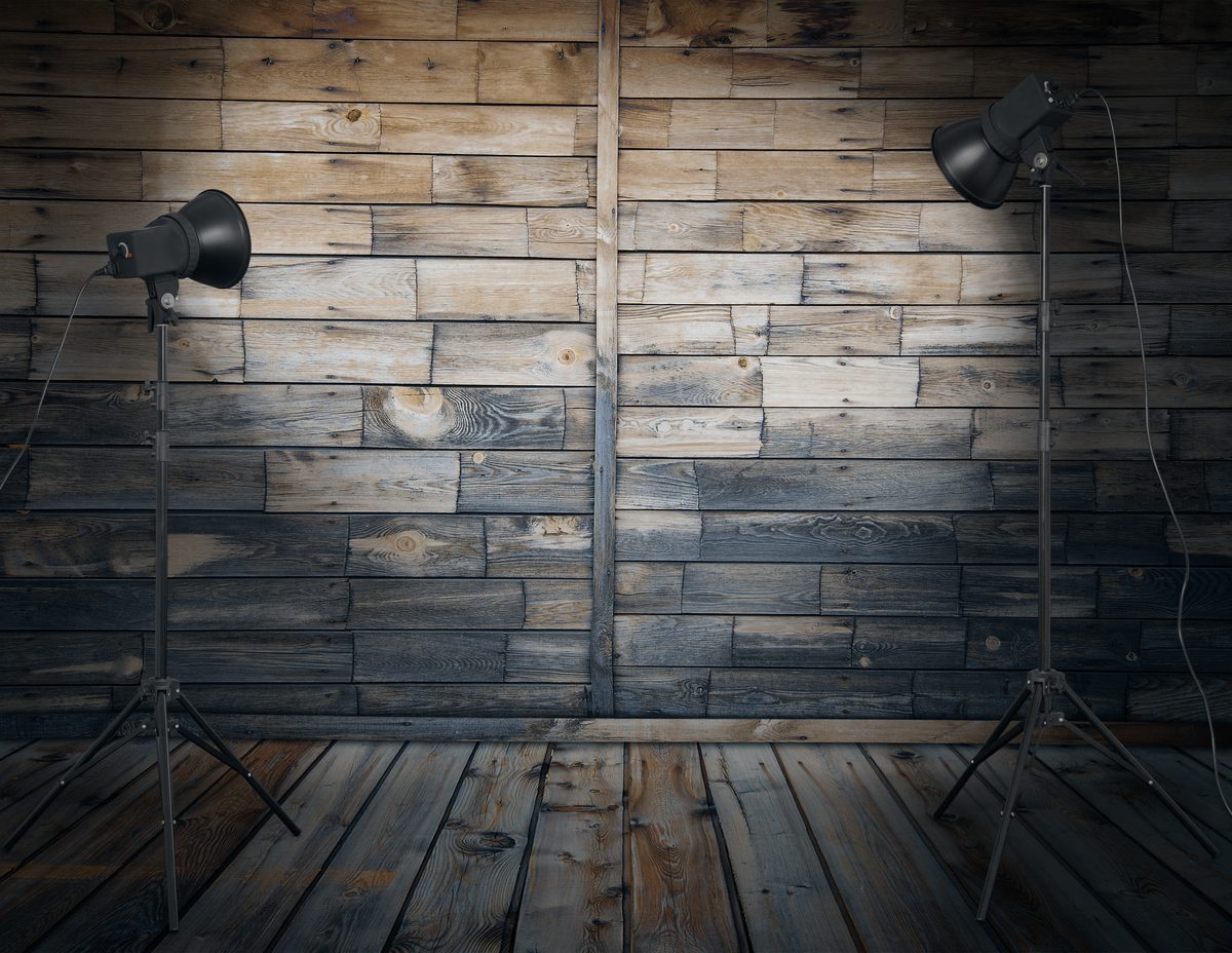 The Single-Strobe Challenge: Mastering Three Distinct Lighting Styles in One Session