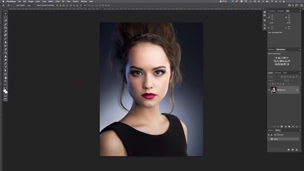 Final image of model Alex Kelly displayed full-screen for analysis