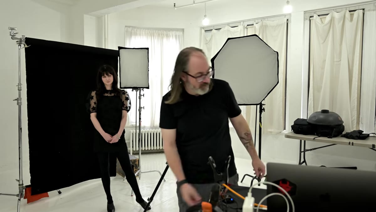 Short lighting setup with key light positioned behind subject