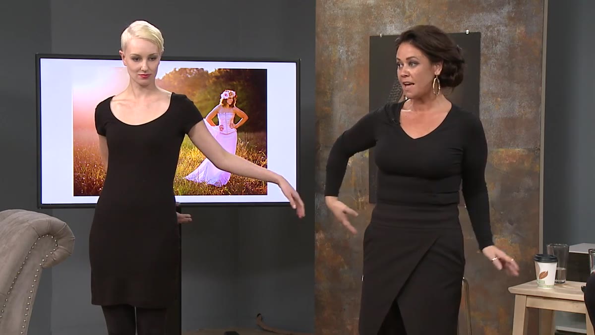 Sue guiding model through continuous sweeping hand motion