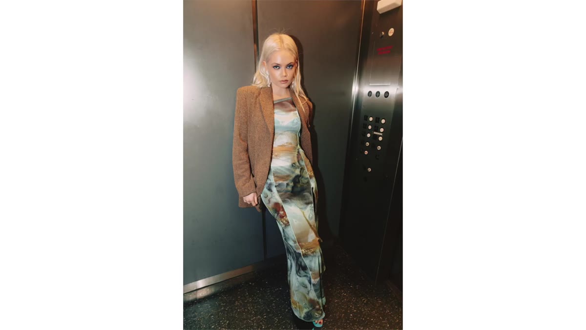Kobeissi announces the elevator as the official shoot location
